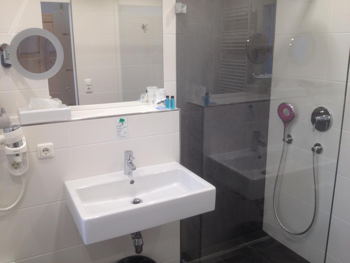 Seehotel Lilly Hotel Strobl